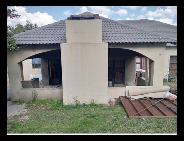4 BEDROOM HOUSE FOR SALE IN VORNA VALLEY